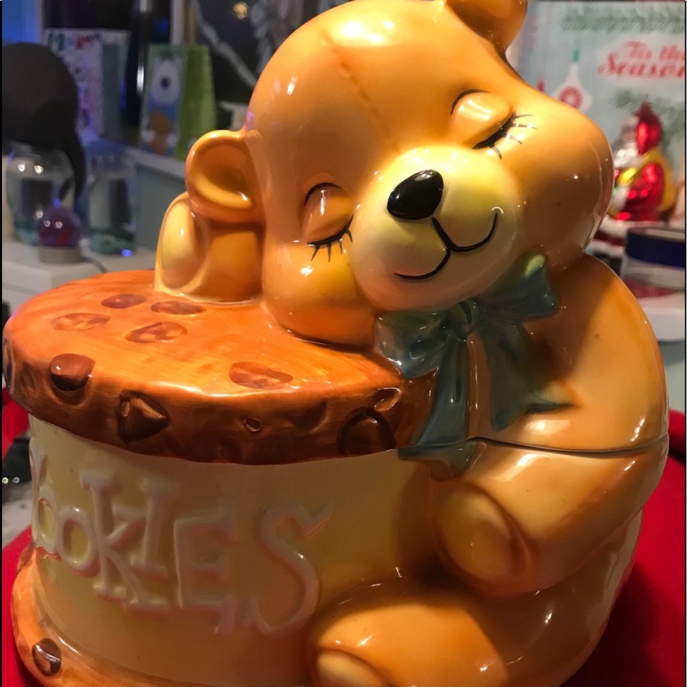 Precious rare 1970’s  musical cookie 🍪 jar.